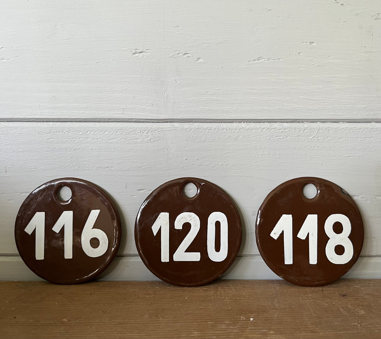 Enamel number discs